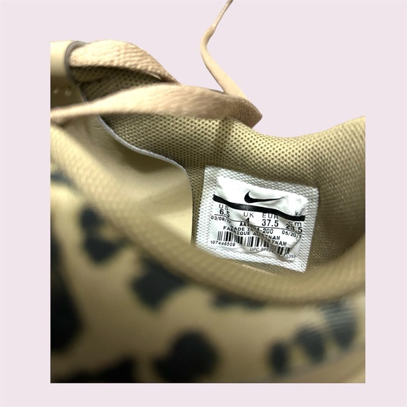 Nike Womens Airmax Jewell Print Running Shoes - Picture 4 of 4